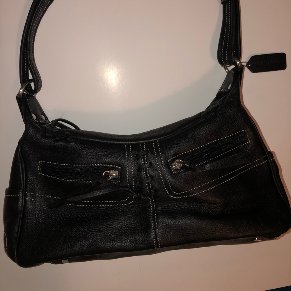 St. John’s bay genuine leather shoulder bag  black